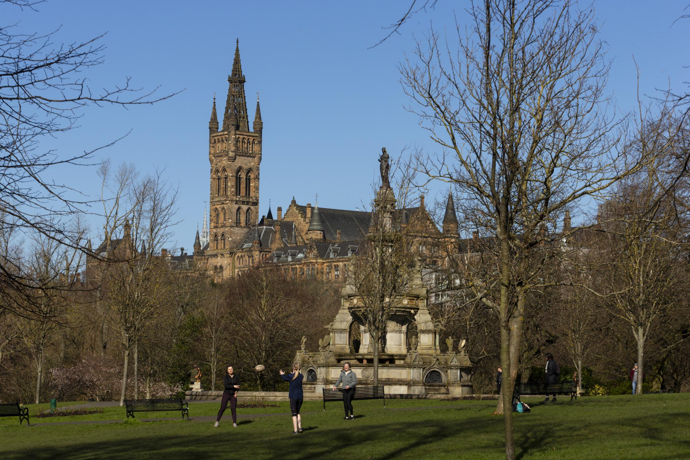 Calls to make Glasgow’s parks safer with lighting to go before the council