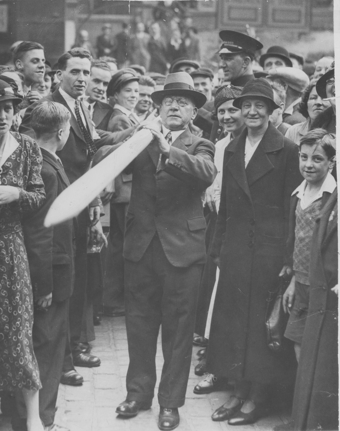 Albert Pickard who - almost - came to the rescue of Billy and friends. Here he is in 1936, dramatically opening his new cinema, the Norwood.
