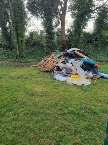 Fly-tipping in Craigton Cemetery