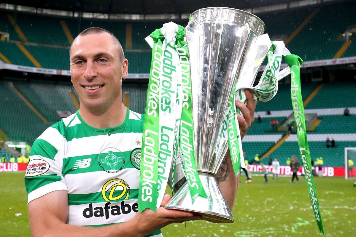 Cake Days A Week Scott Brown Pictured With Celtic Themed Cake Glasgow Times