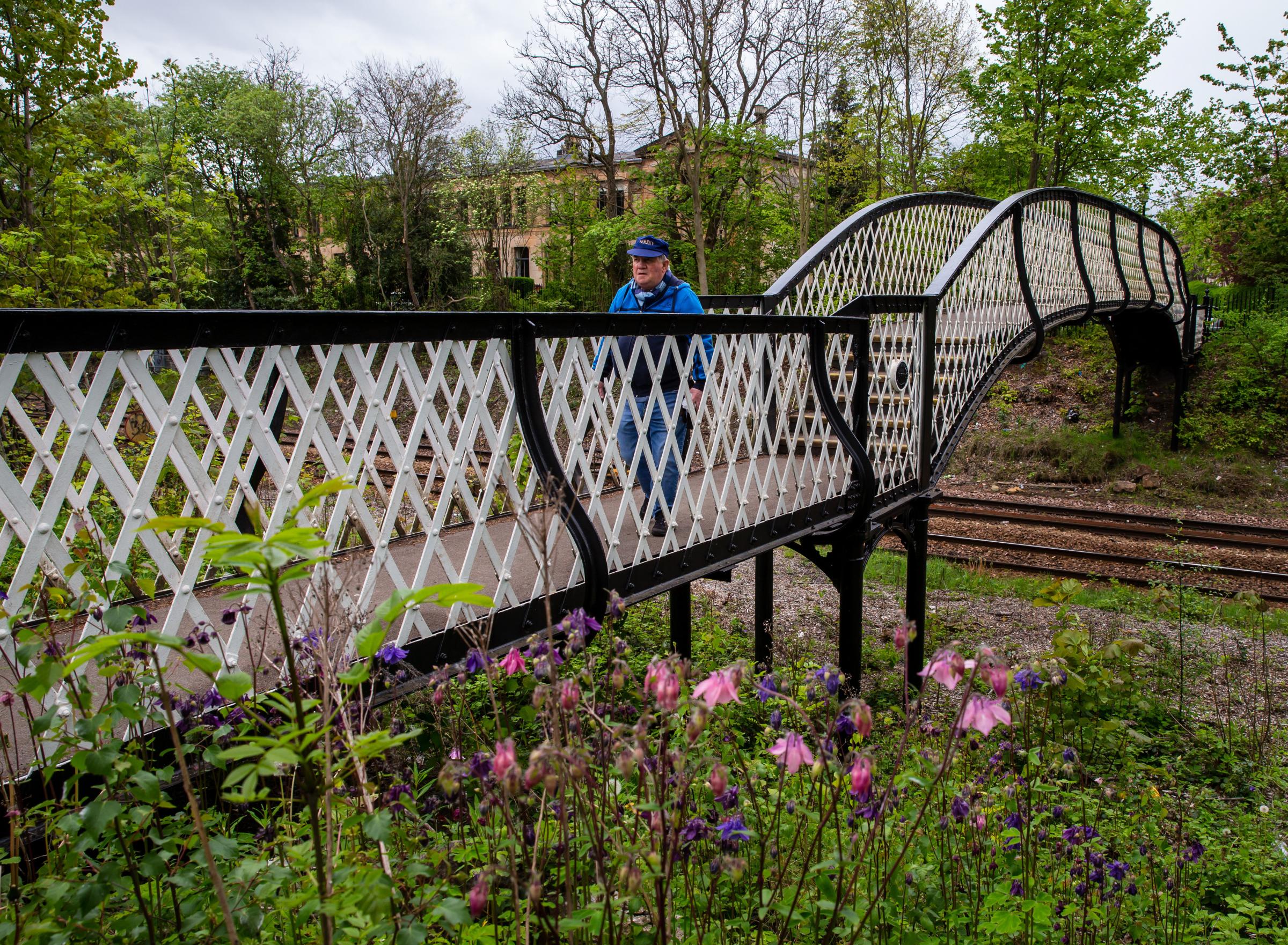 Strathbungo footbridge that connects Darnley Road and Moray Place in Strathbungo over a railway line Picture: Colin Mearns