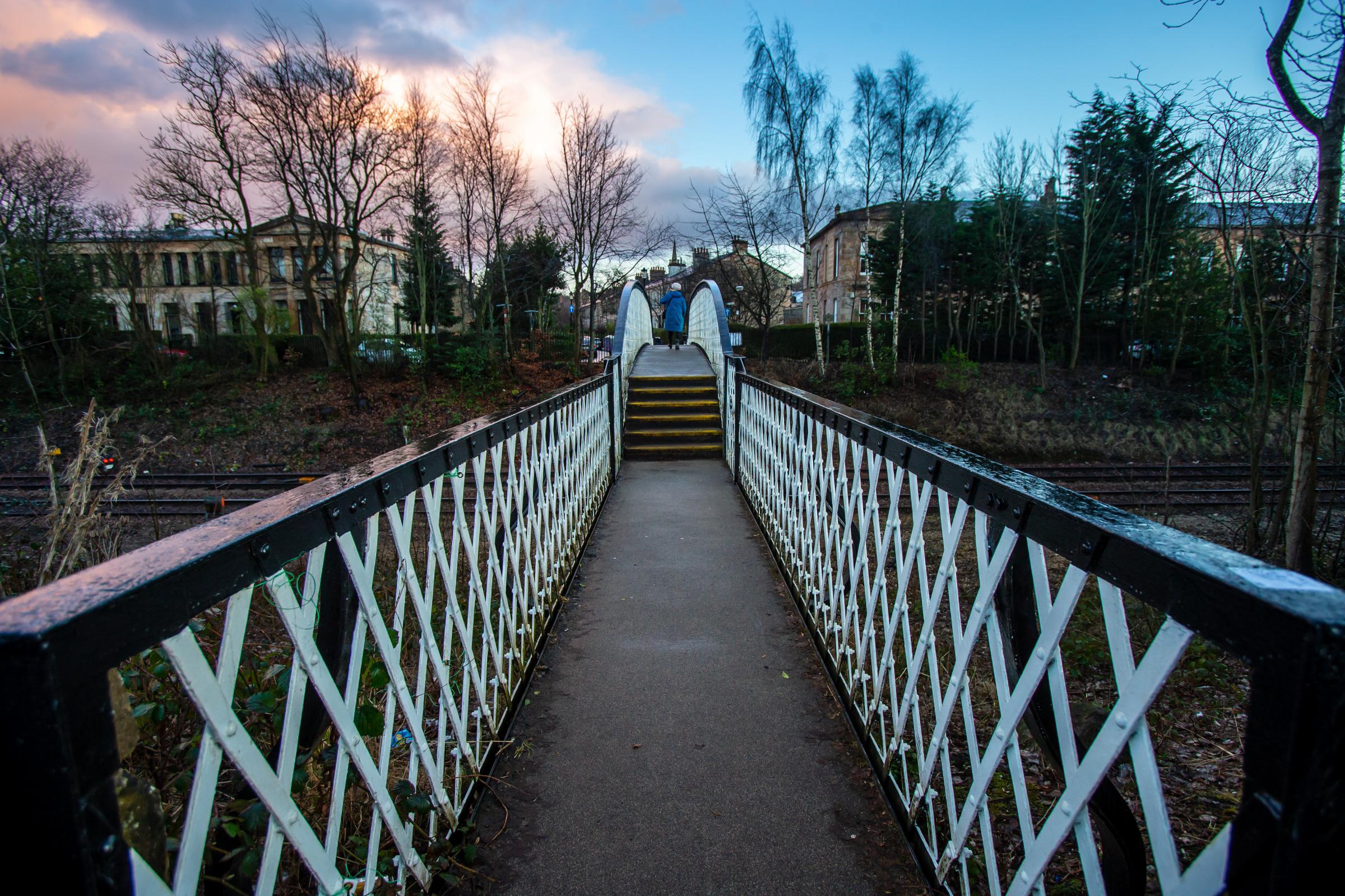 Strathbungo footbridge that connects Darnley Road and Moray Place in Strathbungo over a railway line Picture: Colin Mearns