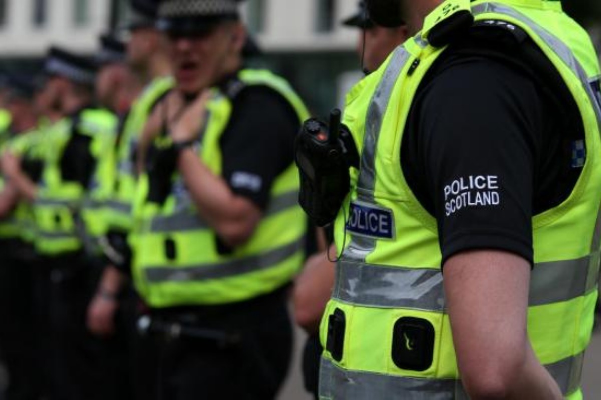 Easterhouse Road: Man attempted to rob heavily pregnant woman in Glasgow