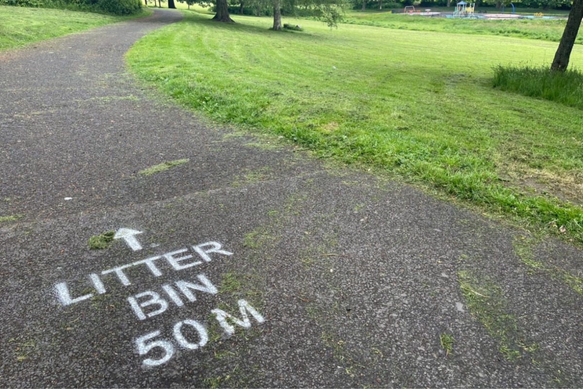 Glasgow's Maryhill Park bids to tackle litter problem with handy sign