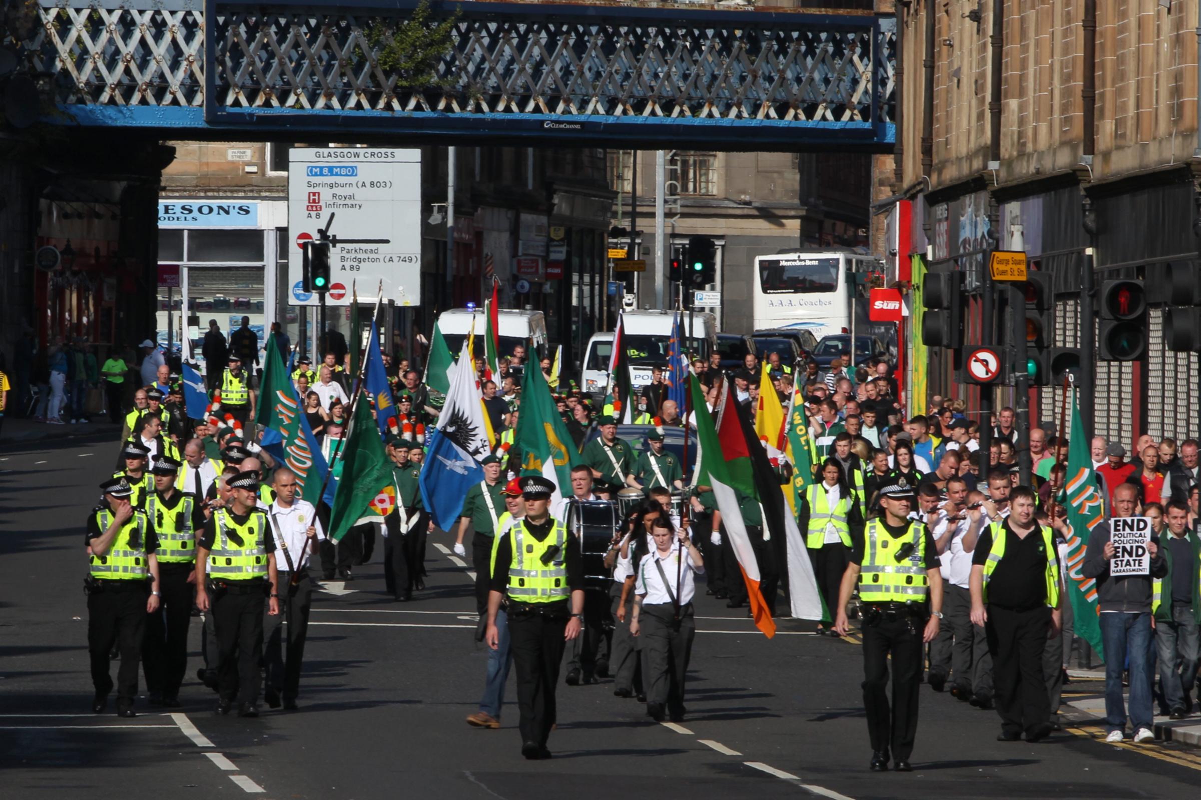 Irish republican groups plan marches  in Glasgow this summer