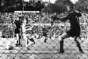 CELTIC V INTER MILAN, European cup final 1967, LIsbon..   25/5/1967..STEVIE CHALMERS SCORES THE WINNING GOAL FOR CELTIC.