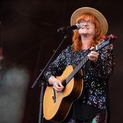 Burns Night variety show hosted by Eddi Reader live from Dumfries and streamed globally online 