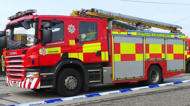 Firefighters tackle blaze at Scaraway flats in Milton