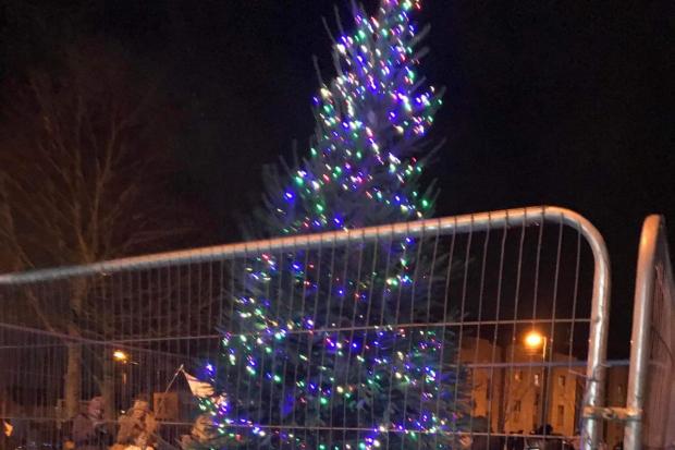Glasgow Times: First Christmas tree in Milton, 2018. 