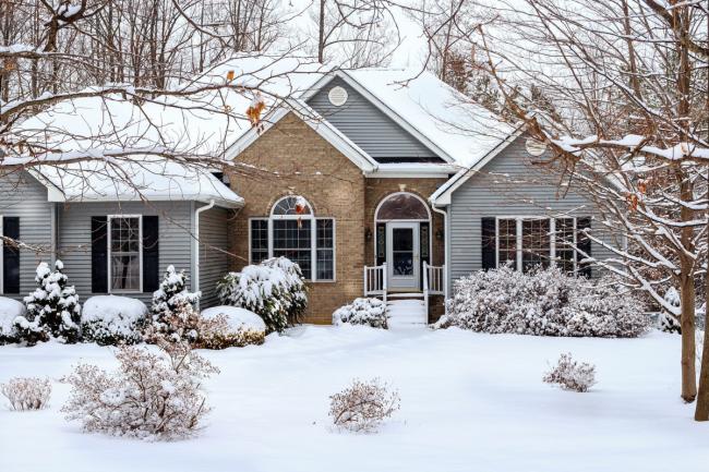 Tips for viewing a property in winter