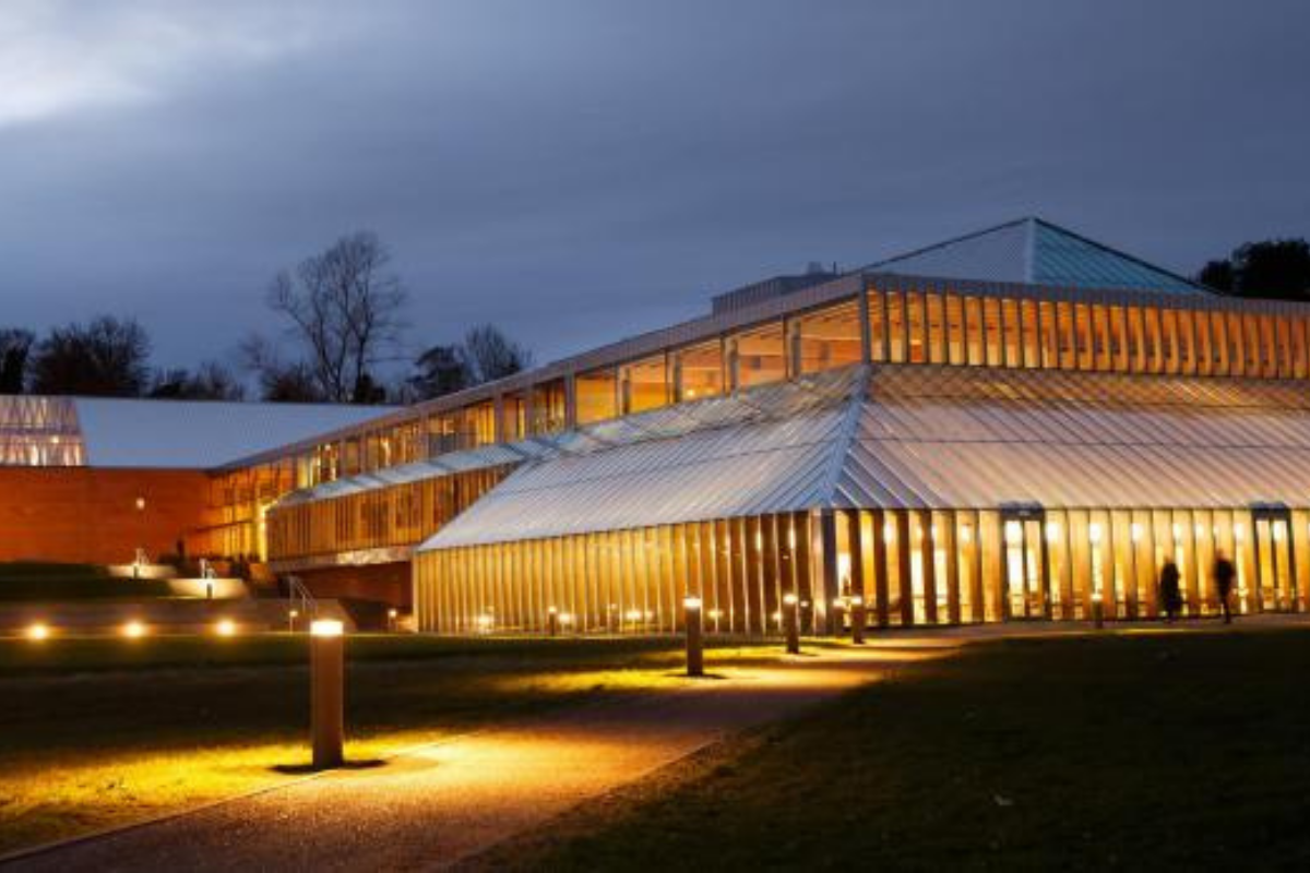 When does the Glasgow Burrell Collection open? All you need to know - Vimarsana News