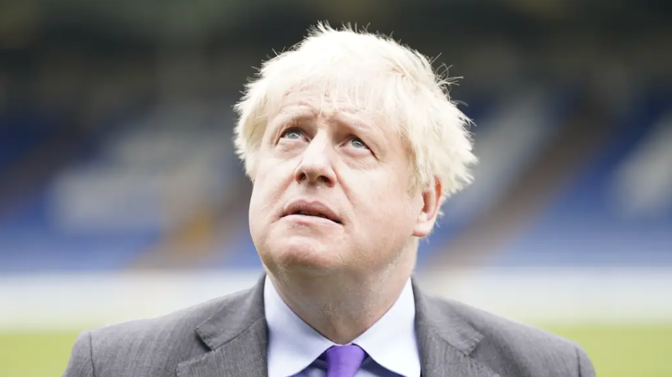 Boris Johnson drinking:  Downing Street issues statement as fresh lockdown photos surface