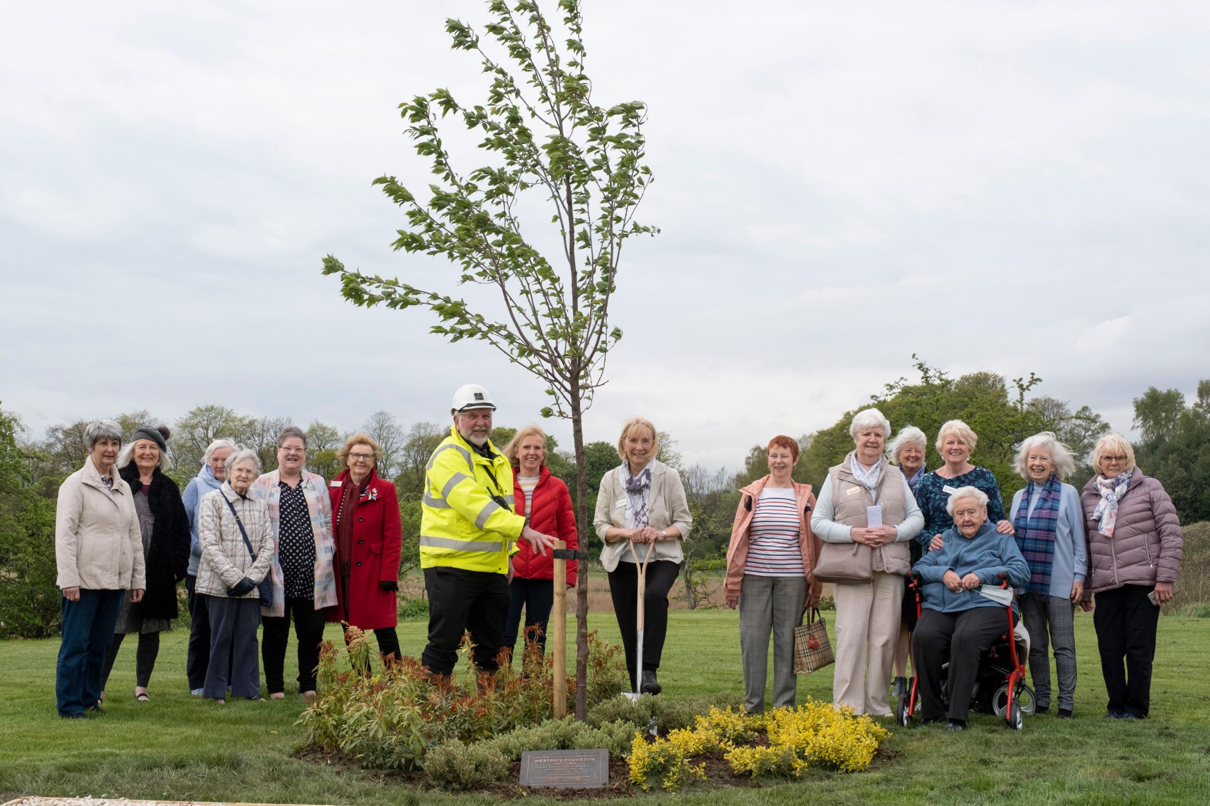 Memorial to Beatrice Clugston unveiled in Kirkintilloch with funding from Cala Homes
