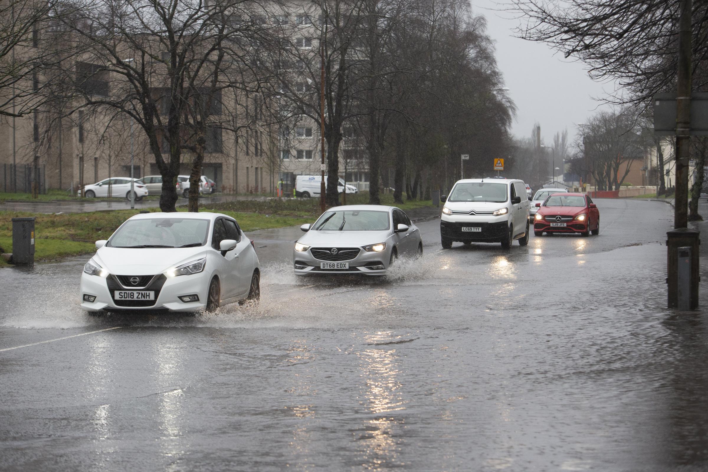 Today's weather in Glasgow: Dry start then rainy spells