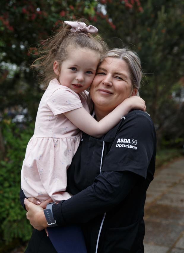 Glasgow Times: Ayla and mum Donna