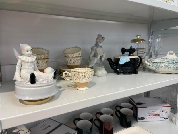 Glasgow Times: Pictured: Vintage teacup sets, ornaments and glassware