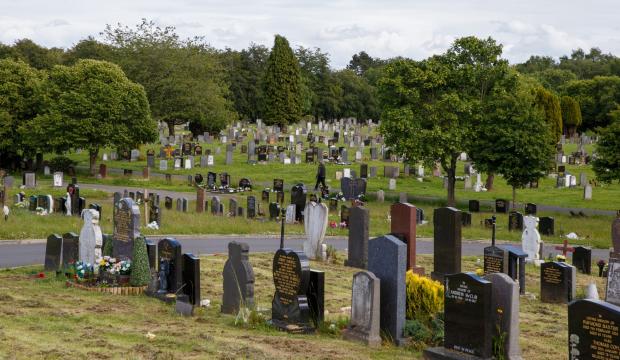 Glasgow Times: Lambhill Cemetery in Glasgow