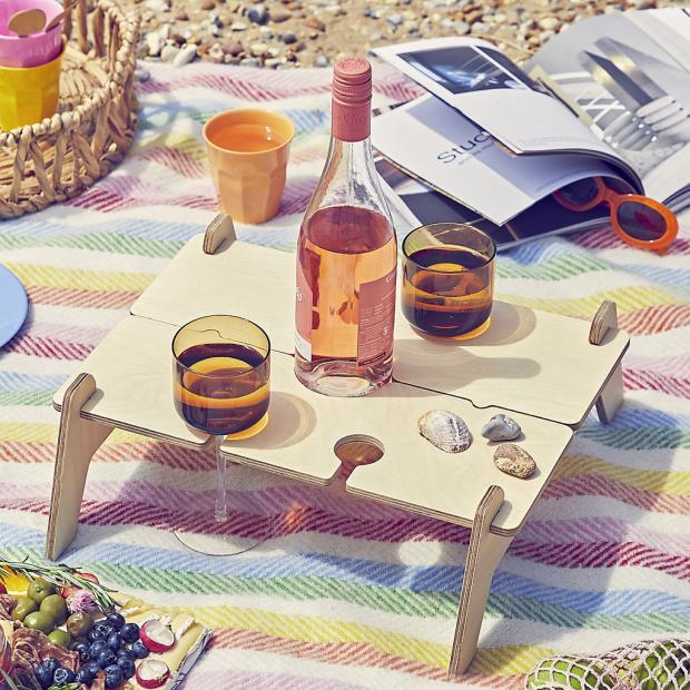 Glasgow Times: Personalised Portable Picnic Table Wine Holder. Credit: Not On The High Street