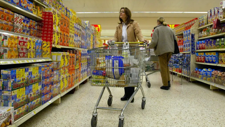 Asda, Tesco, Aldi and Lidl shoppers issued £380 warning as food prices soar