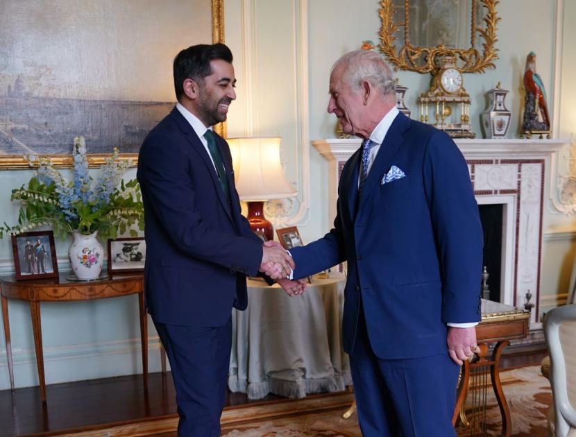 Prime Minister Hamza Yusuf meets King Charles at Buckingham Palace

 | Pro IQRA News