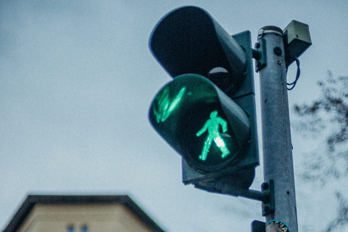 Driver crashed into teen crossing the road in Newton Mearns - Vimarsana News