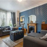 Rarely available flat in popular Glasgow location on sale for under £100k
