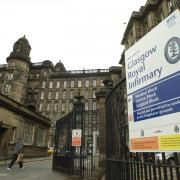 Admissions to ward at Glasgow hospital suspended due to infection