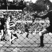 CELTIC V INTER MILAN, European cup final 1967, LIsbon..   25/5/1967..STEVIE CHALMERS SCORES THE WINNING GOAL FOR CELTIC.