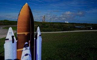 The new Nasa moon rocket is seen on Launch Pad 39-B (Brynn Anderson/PA)