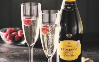 Prosecco Princesses get ready to guzzle as ASDA is selling SIX bottles for £25